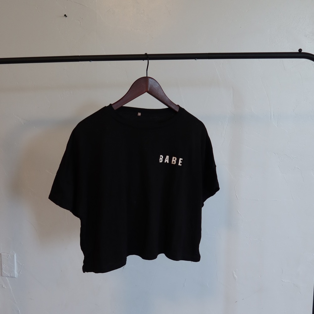 BABE Cropped Tee